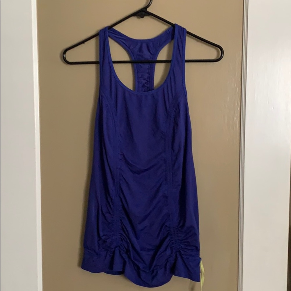 Lululemon tank!!